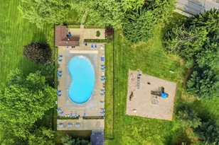 225 Woodhaven Dr, Seven Fields Boro, PA 16046 - Photo 3