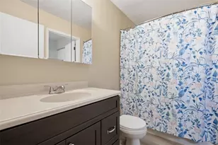 225 Woodhaven Dr, Seven Fields Boro, PA 16046 - Photo 23