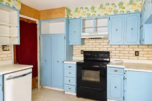 124 Holmes St, Vandergrift, PA 15690 - Photo 5