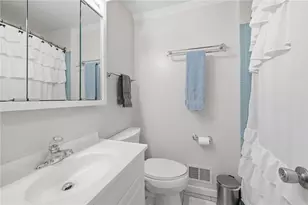 208 Parkedge Rd, Green Tree, PA 15220 - Photo 19