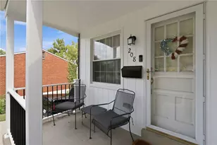 208 Parkedge Rd, Green Tree, PA 15220 - Photo 3