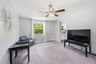 208 Parkedge Rd, Green Tree, PA 15220 - Photo 5