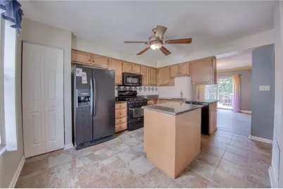 417 Redwood Ct, Ross Twp, PA 15202 - Photo 7