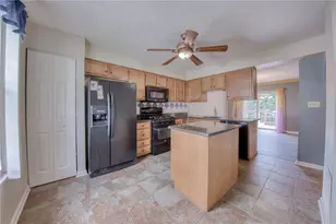 417 Redwood Ct, Ross Twp, PA 15202 - Photo 7