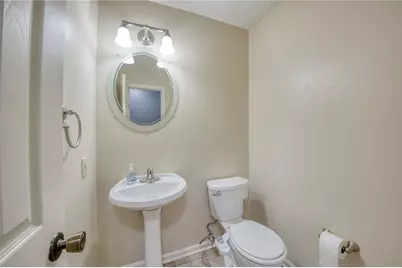 417 Redwood Ct, Ross Twp, PA 15202 - Photo 9
