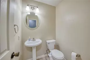 417 Redwood Ct, Ross Twp, PA 15202 - Photo 9