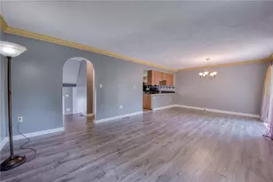 417 Redwood Ct, Ross Twp, PA 15202 - Photo 5