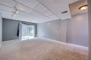 417 Redwood Ct, Ross Twp, PA 15202 - Photo 17