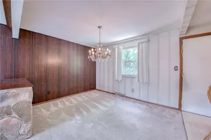 642 Pikeview Dr, Pittsburgh, PA 15239 - Photo 9