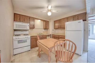 642 Pikeview Dr, Pittsburgh, PA 15239 - Photo 13