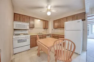 642 Pikeview Dr, Pittsburgh, PA 15239 - Photo 13