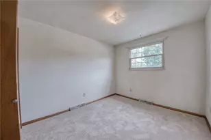 642 Pikeview Dr, Pittsburgh, PA 15239 - Photo 21