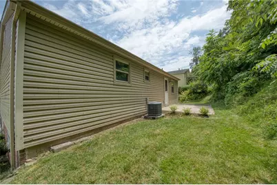 642 Pikeview Dr, Pittsburgh, PA 15239 - Photo 39