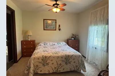 427 Ridgelawn Ave, Neshannock Township, PA 16105 - Photo 13