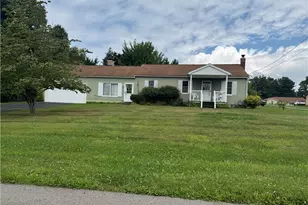 427 Ridgelawn Ave, Neshannock Township, PA 16105 - Photo 1