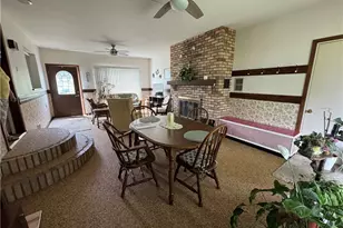 427 Ridgelawn Ave, Neshannock Township, PA 16105 - Photo 3