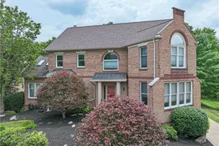 2615 Rossmoor Dr, Pittsburgh, PA 15241 - Photo 1