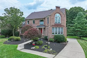 2615 Rossmoor Dr, Pittsburgh, PA 15241 - Photo 3