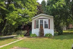 214 Baxter Ln, Center Township, PA 16001 - Photo 3