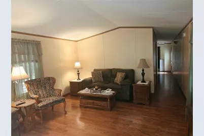 214 Baxter Ln, Center Township, PA 16001 - Photo 5