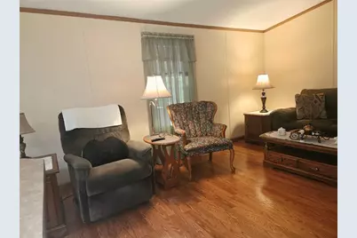 214 Baxter Ln, Center Township, PA 16001 - Photo 7
