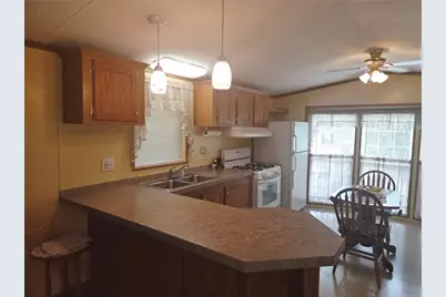 214 Baxter Ln, Center Township, PA 16001 - Photo 9