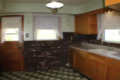 710 Center Ave, North Charleroi, PA 15022 - Photo 7