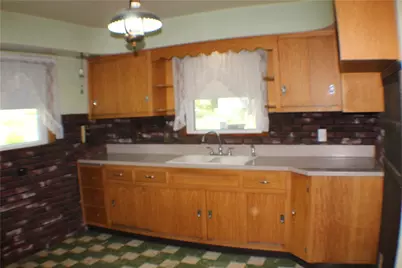 710 Center Ave, North Charleroi, PA 15022 - Photo 5