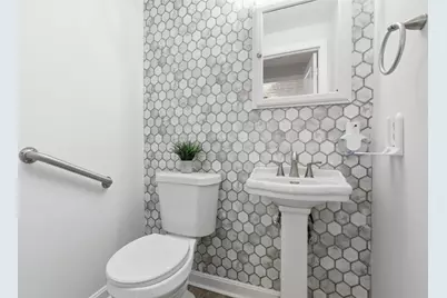 204 Summerfield Dr, Economy, PA 15005 - Photo 13