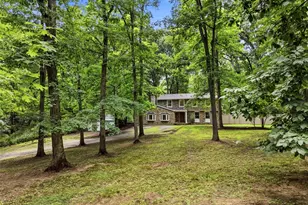 204 Summerfield Dr, Economy, PA 15005 - Photo 3