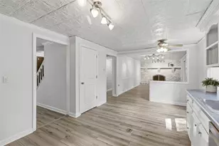204 Summerfield Dr, Economy, PA 15005 - Photo 11