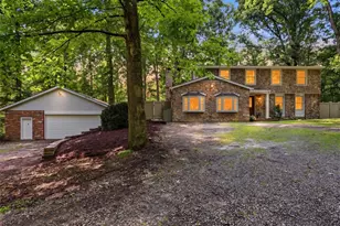 204 Summerfield Dr, Economy, PA 15005 - Photo 1