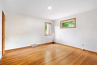 421 Clair Dr, Pittsburgh, PA 15241 - Photo 17