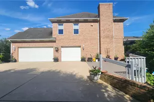 32 Hawthorne Ln, Penn Twp, PA 15642 - Photo 5