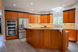 2 Presidential Ln, Adams Township, PA 16059 - Photo 7
