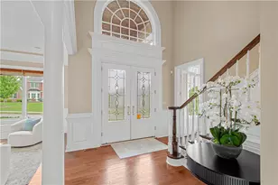 9807 Sumner Dr, Pittsburgh, PA 15101 - Photo 3