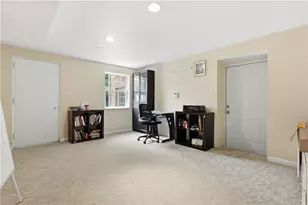 2072 Outlook Dr, Pittsburgh, PA 15241 - Photo 41