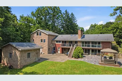 2072 Outlook Drive, Pittsburgh, PA 15241 - Photo 23