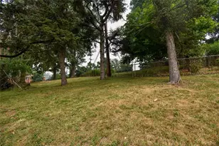 1491 Hollyrood Rd, Pittsburgh, PA 15227 - Photo 27