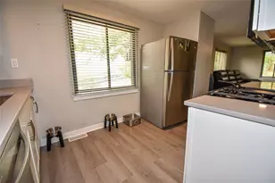 1491 Hollyrood Rd, Pittsburgh, PA 15227 - Photo 7