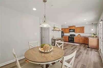 284 Broadstone Dr, Adams Township, PA 16046 - Photo 7