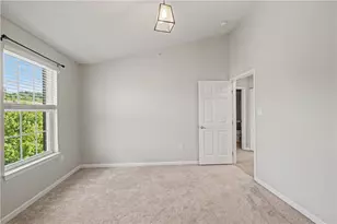 284 Broadstone Dr, Adams Township, PA 16046 - Photo 17