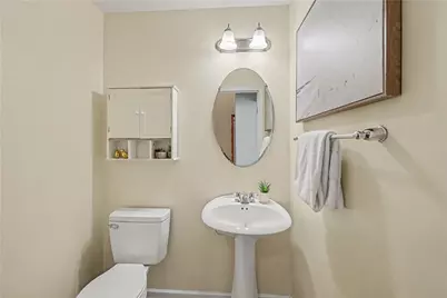 284 Broadstone Dr, Adams Township, PA 16046 - Photo 11
