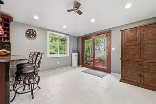 2156 Reis Run Rd, Pittsburgh, PA 15237 - Photo 7