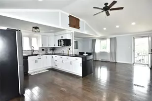 3018 Mt Troy Rd, Pittsburgh, PA 15212 - Photo 7