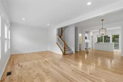868 Highpointe Circle, Scott Township, PA 15220 - Photo 5