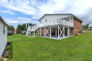 1207 Lewis Ave, Hempfield Township, PA 15644 - Photo 3