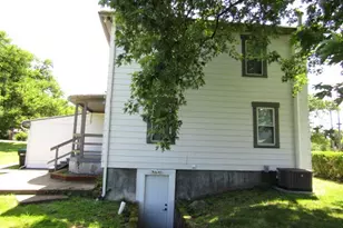 913 Locust Ave, South Strabane, PA 15301 - Photo 5