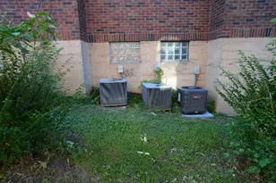 2251 Brownsville Rd, Pittsburgh, PA 15210 - Photo 29