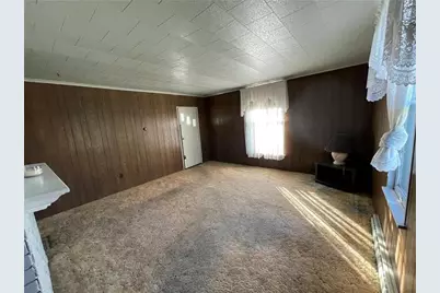 211 S Walnut St #1, New Castle, PA 16101 - Photo 3
